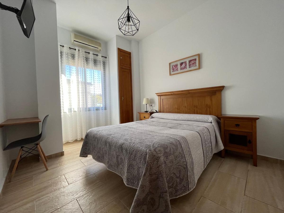 Hostal Parador De Los Llanos Torreorgaz Екстериор снимка