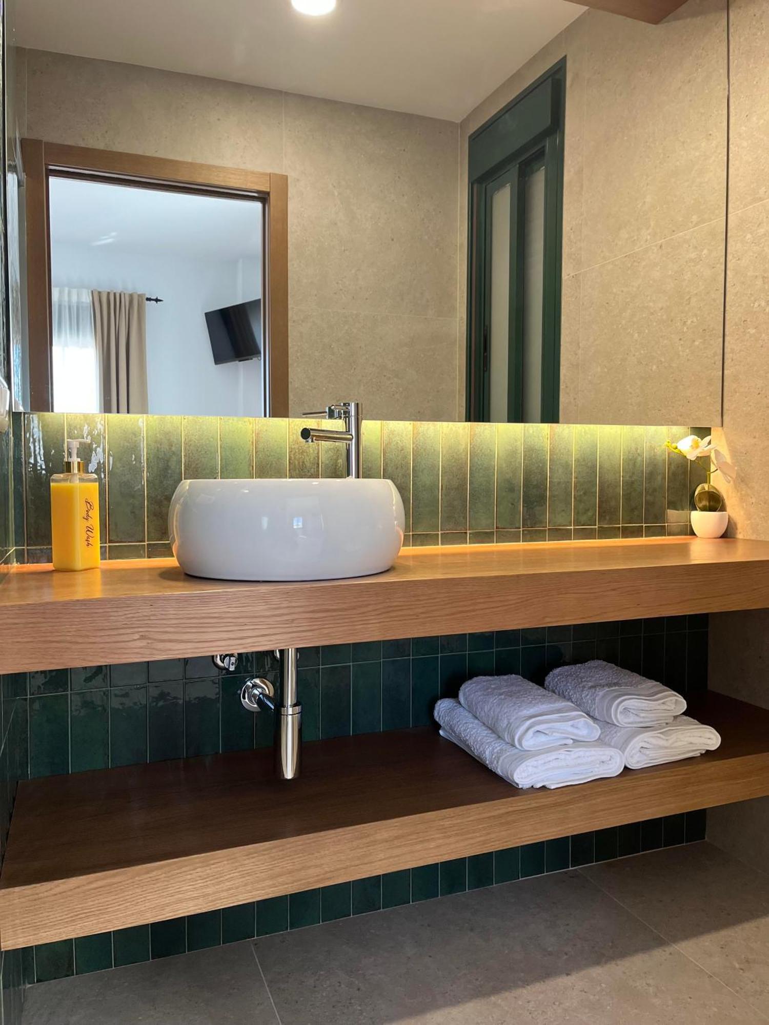 Hostal Parador De Los Llanos Torreorgaz Екстериор снимка